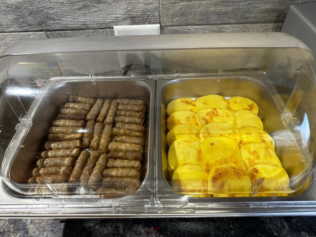 奥克莱尔wi速8酒店 欧克莱尔 外观 照片